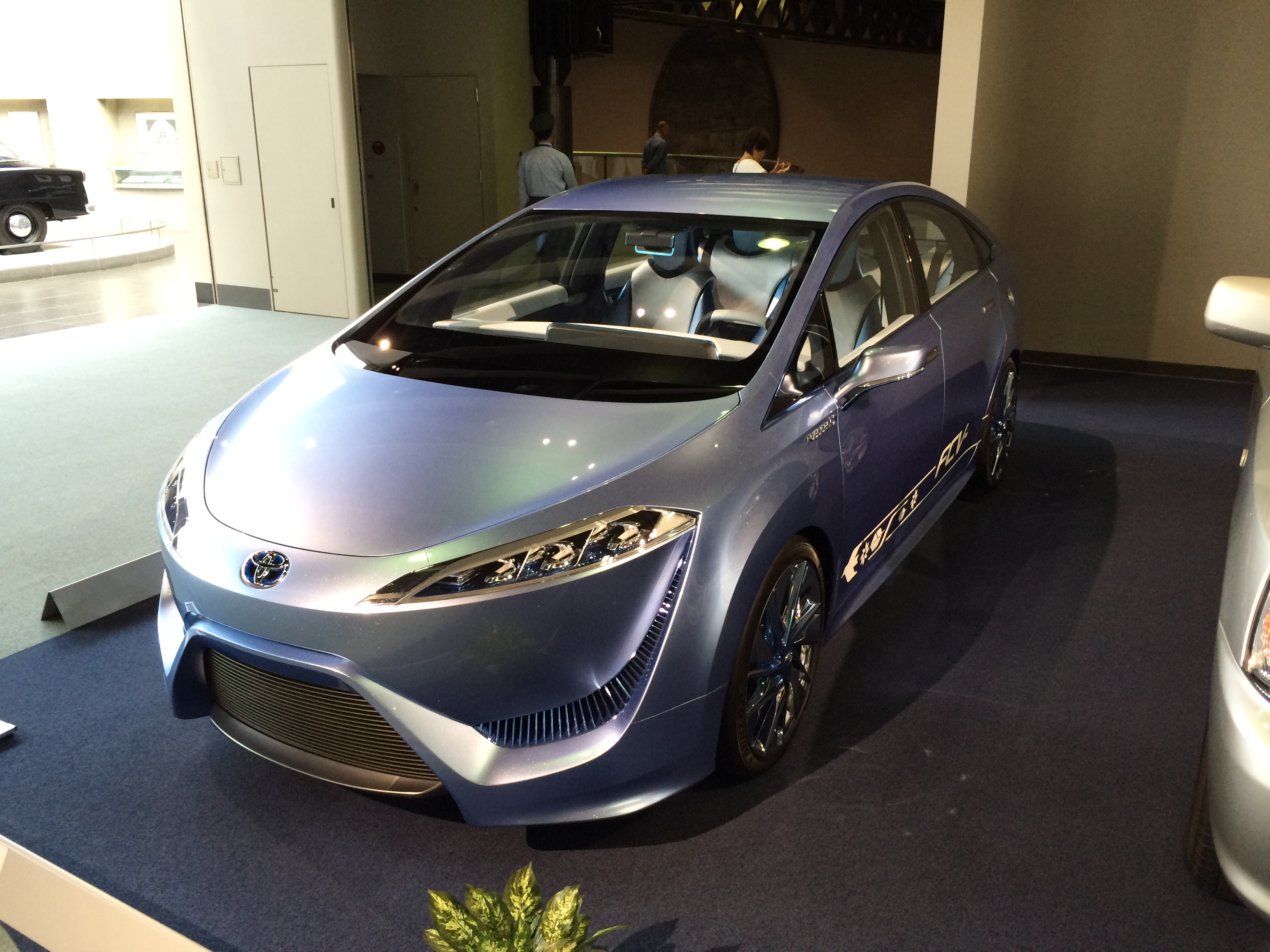 Brintkonceptbilen Toyota FCV-R på Toyota Automobile Museum