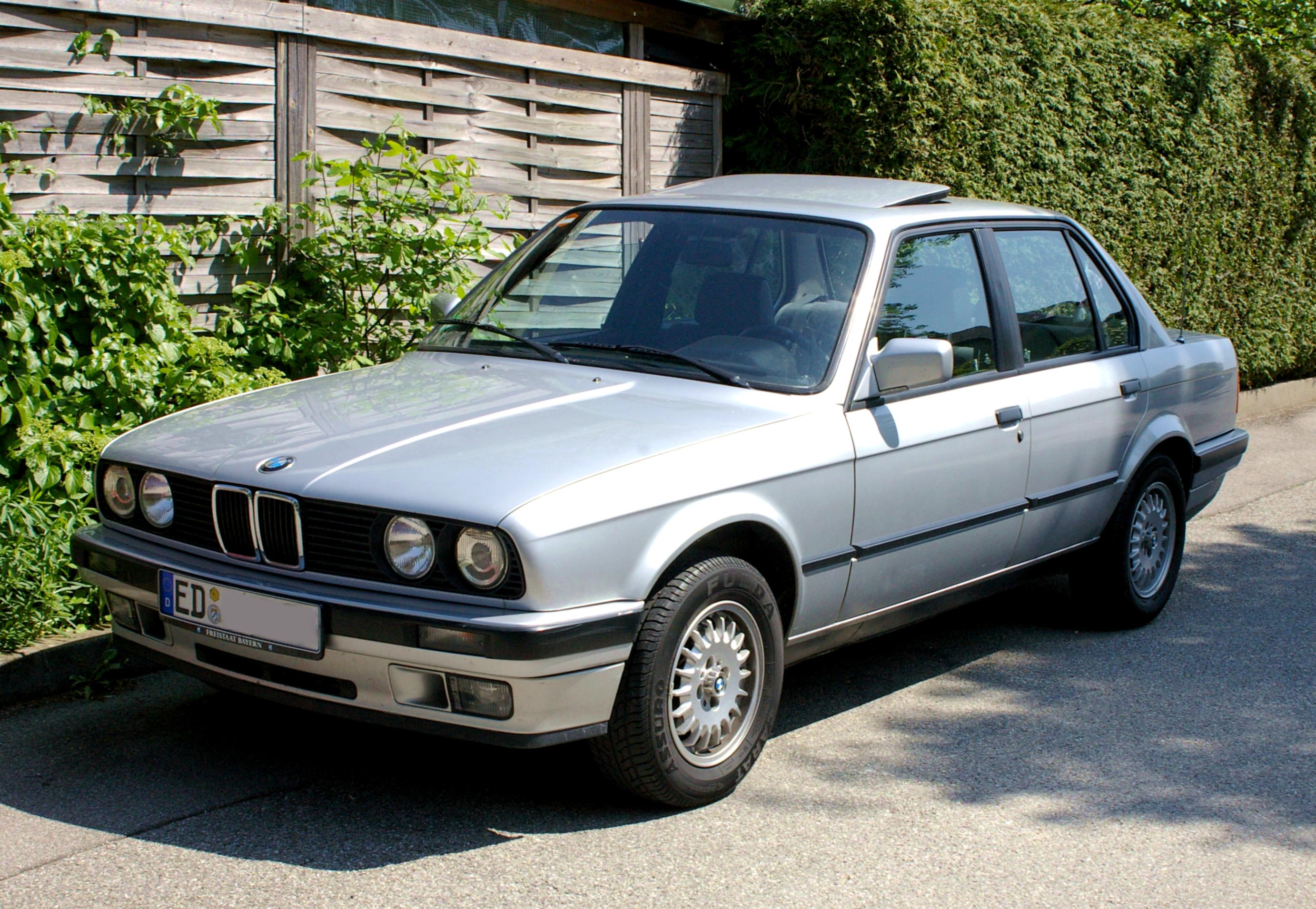 BMW 318i E30 Edition Executive fra 1990